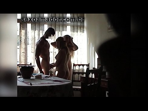 ❤️ L'amichi sessu invitanu un omu gigante è un trio cun ellu ❤ Video sessu à porn co.niceporn.ru ❌️❤