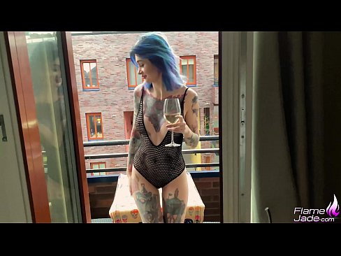 ❤️ Ragazza tremenda chì succhia cù una bocca è cazzo appassionatamente sottu à u celu apertu ❤ Video sessu à porn co.niceporn.ru ❌️❤